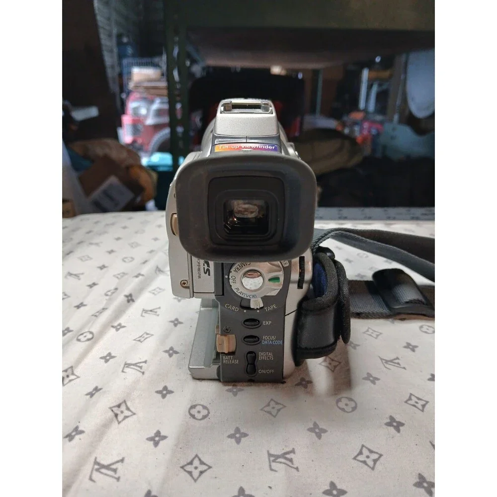 Canon optura 100